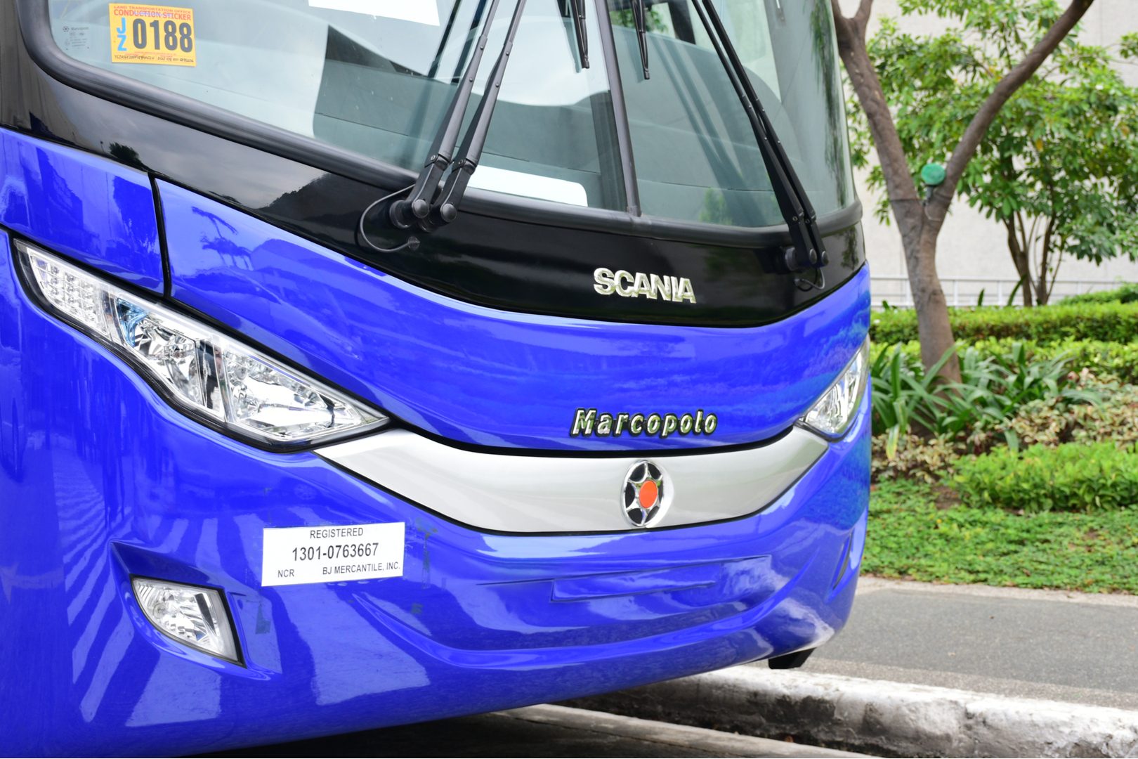 Ônibus com carroceria Marcopolo (POMO4)