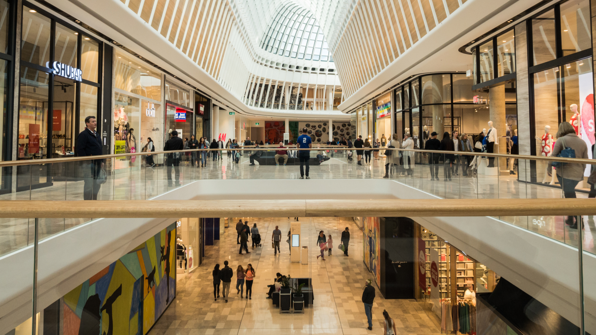 Varejo em crise acelera fechamento de lojas em shoppings - Sincofarma SP