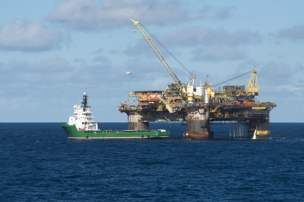 Plataforma de petróleo em alto mar