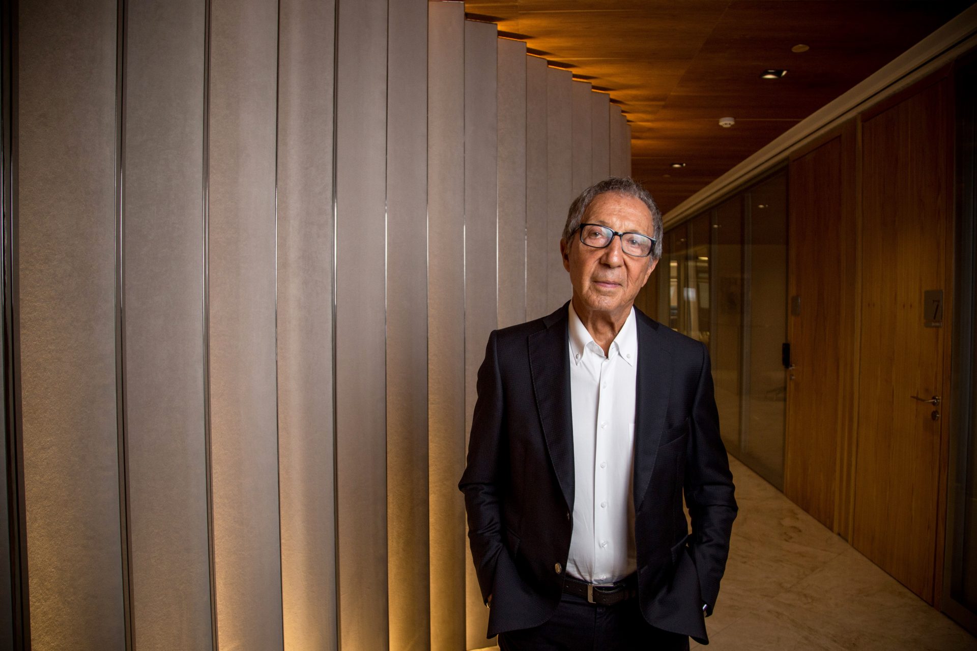 Retrato do empresário e bilionário Abilio Diniz durante entrevista na sede da empresa Península Participações