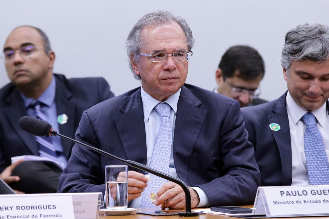 Paulo Guedes está na mira de políticos e associações após chamar funcionários públicos de "parasitas"