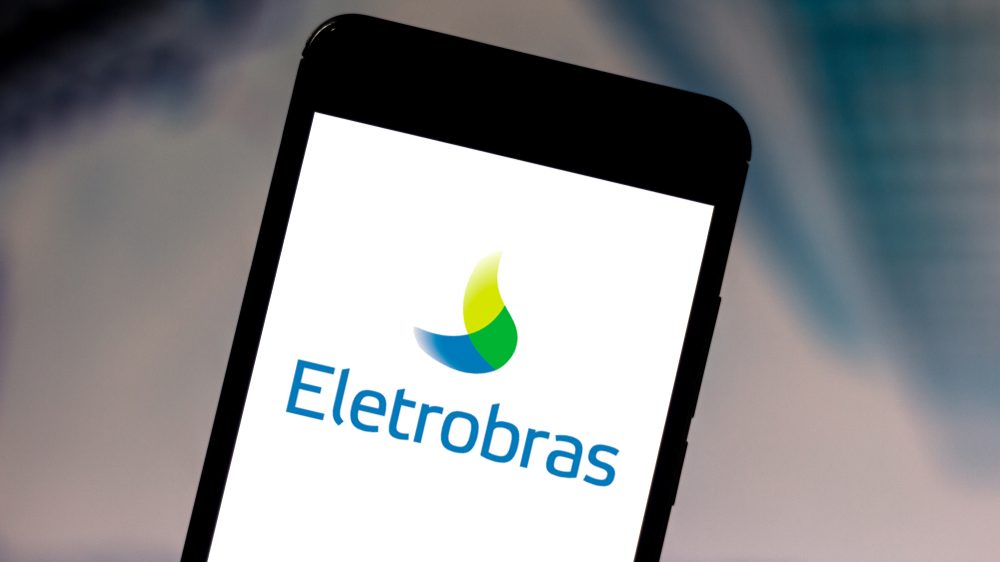 Celular com logo da Eletrobras