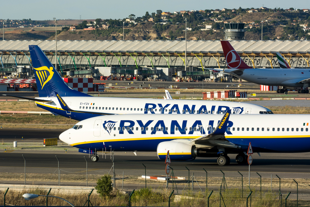 Aviões Boeing 737 no aeroporto de Madri