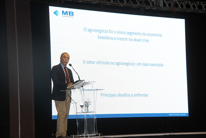 José Roberto Mendonça de Barros