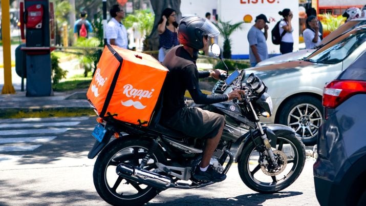 Motoboy leva entrega do Rappi