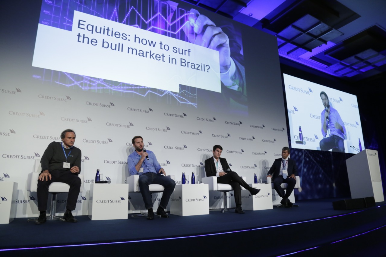 Gestores de fundos em evento do Credit Suisse