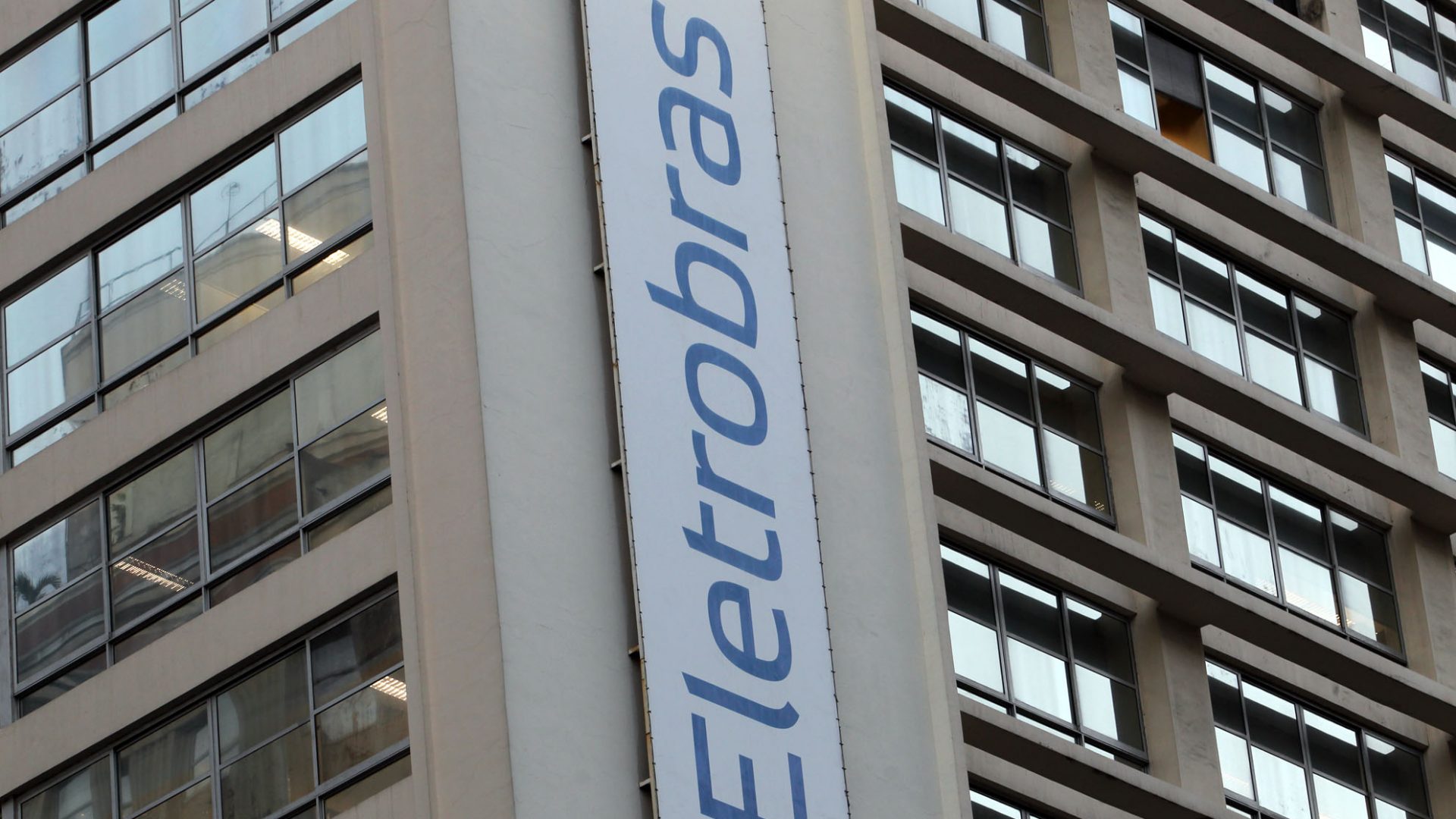 Fachada da Eletrobras (ELET3), que deve ter sua privatização analisada pelo TCU