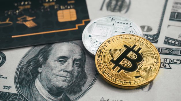 bitcoin, dólar, máquina, machine, cartão, cartão de crédito, débito, btc, coin