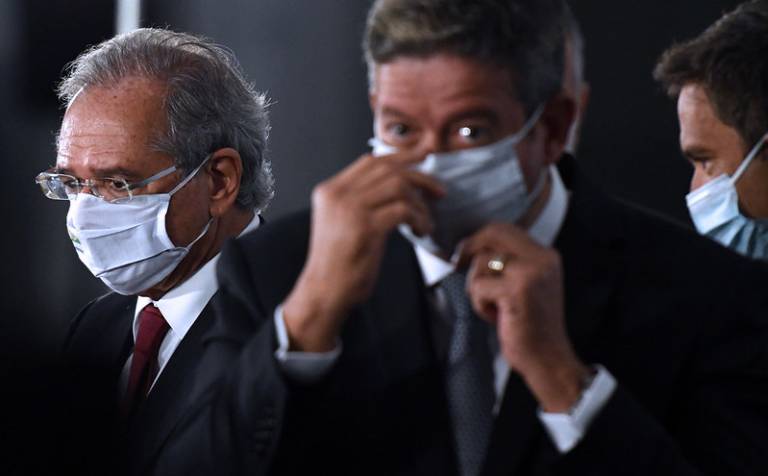 Paulo Guedes e Arthur Lira lado a lado