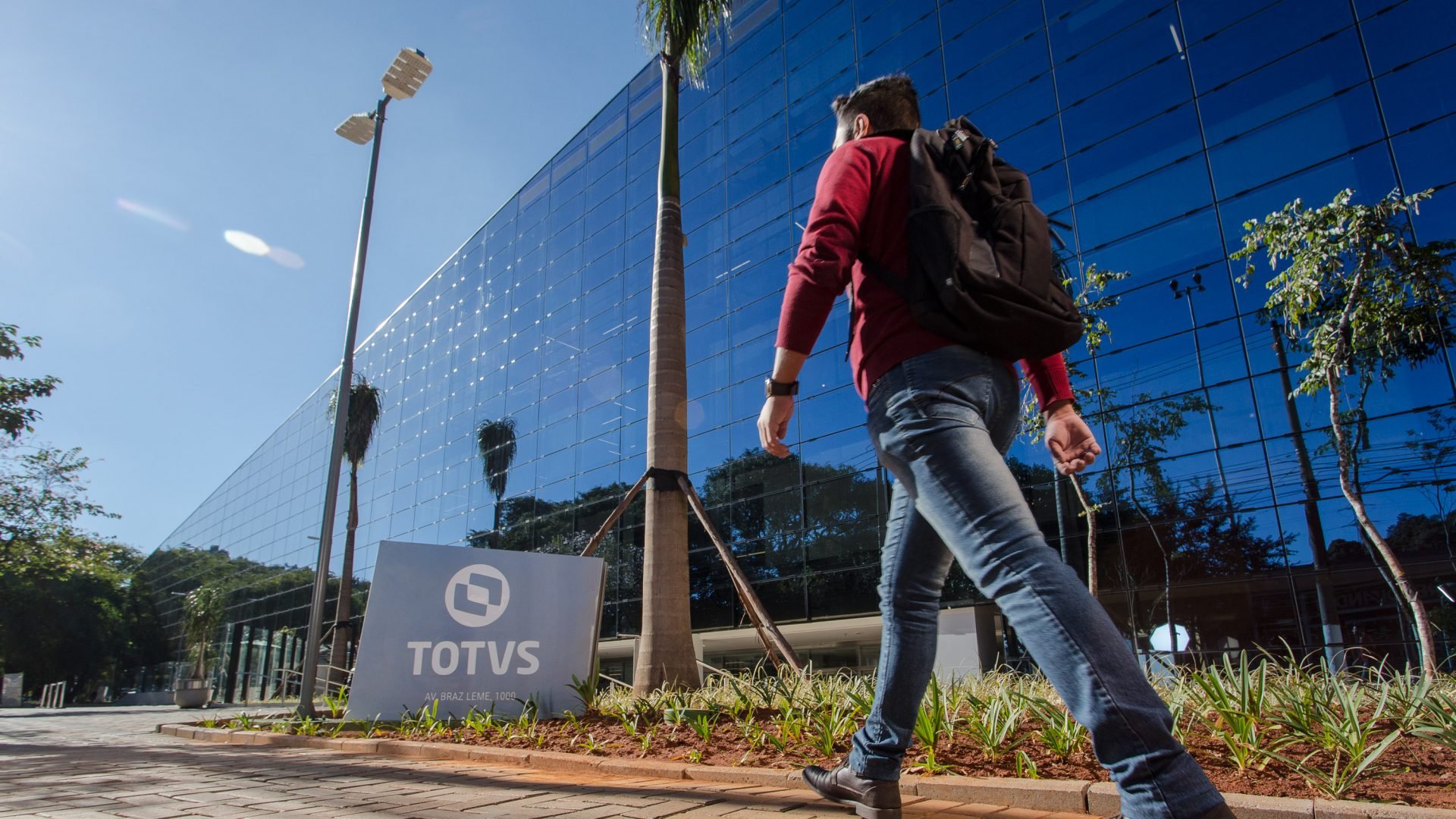 Fachada da Totvs, que abriu programa de estágio 2021