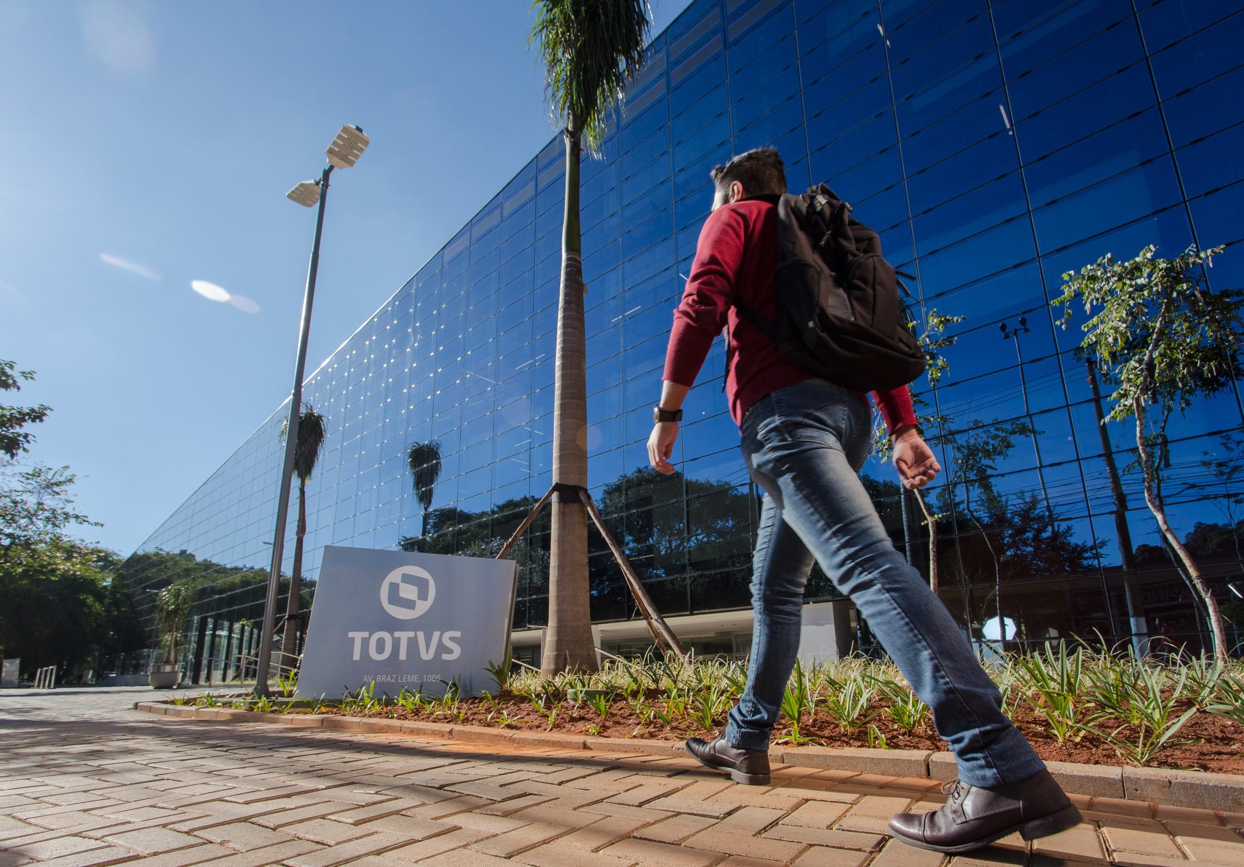 Fachada da Totvs, que abriu programa de estágio 2021