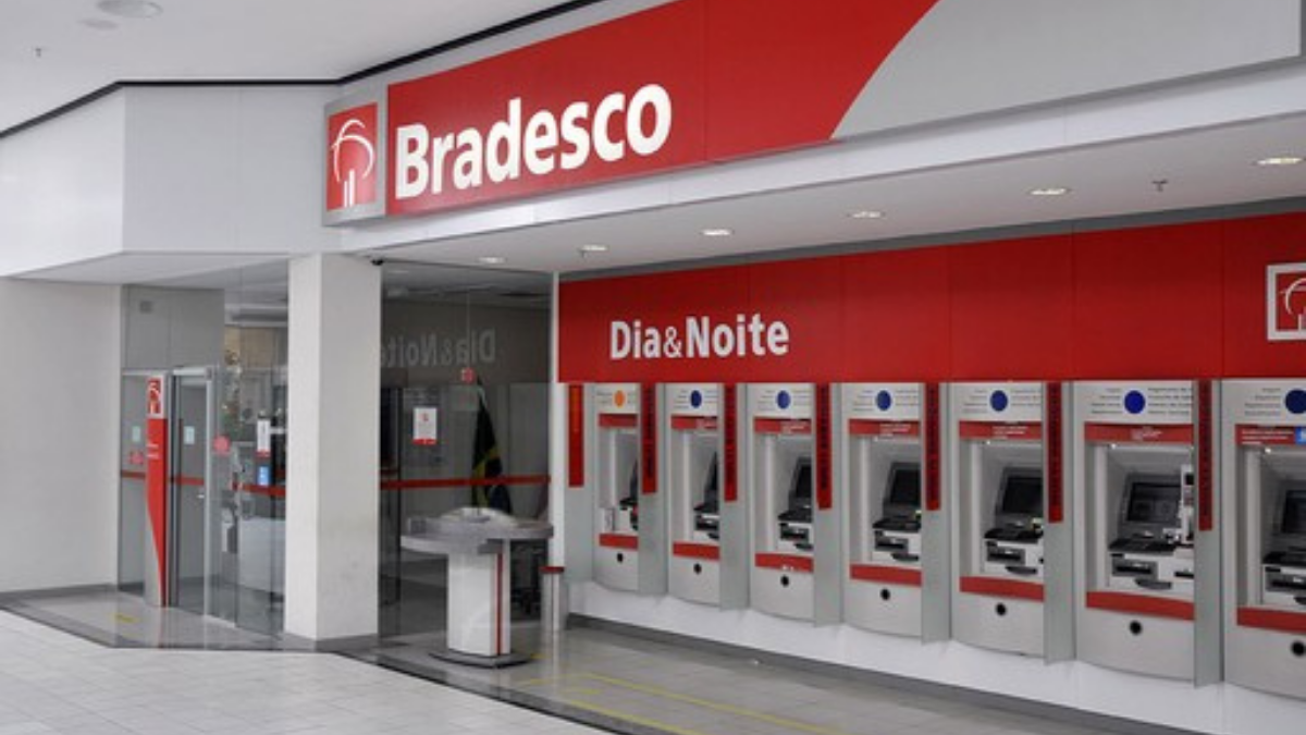 Bradesco (BBDC4) tem lucro recorde de R$ 26,2 bilhões em 2021 e