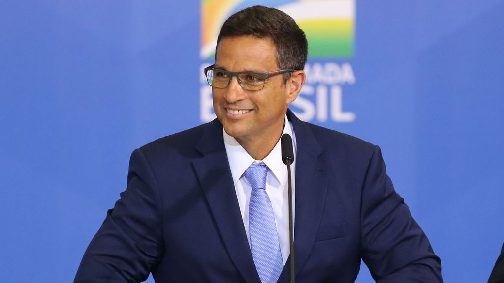Presidente do Banco Central (BC), Roberto Campos Neto, discursa durante cerimonia de sanção da Lei da Autonomia do Banco Central. O BC é responsável pela reunião do Copom que define a Selic, a taxa básica de juros da economia