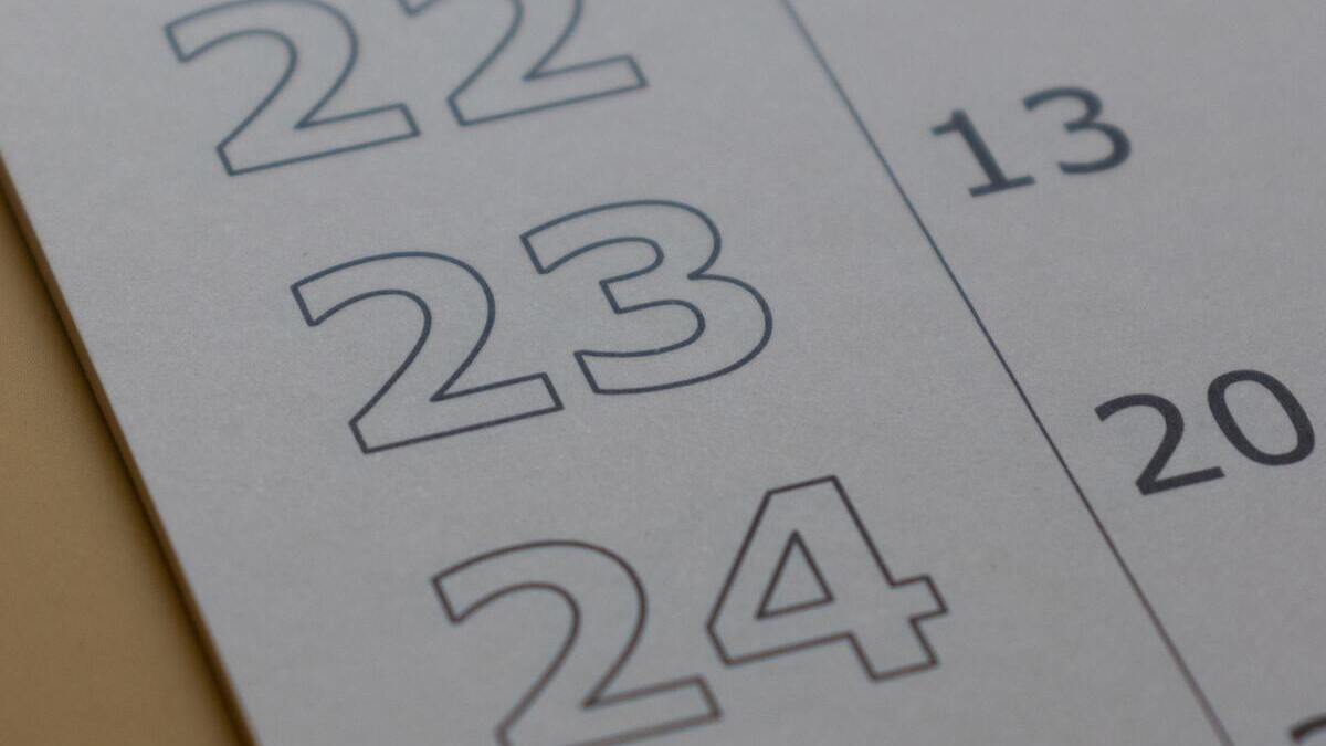 Foto de um calendário mostrando os números 22, 23 e 24