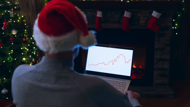 Papai Noel faz uma parada no Ibovespa, bitcoin ensaia recuperação e outros destaques do dia - Seu Dinheiro