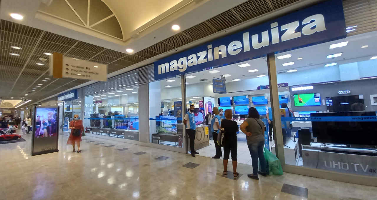 Magazine Luiza fecha lojas por tempo indeterminado - Móveis de Valor