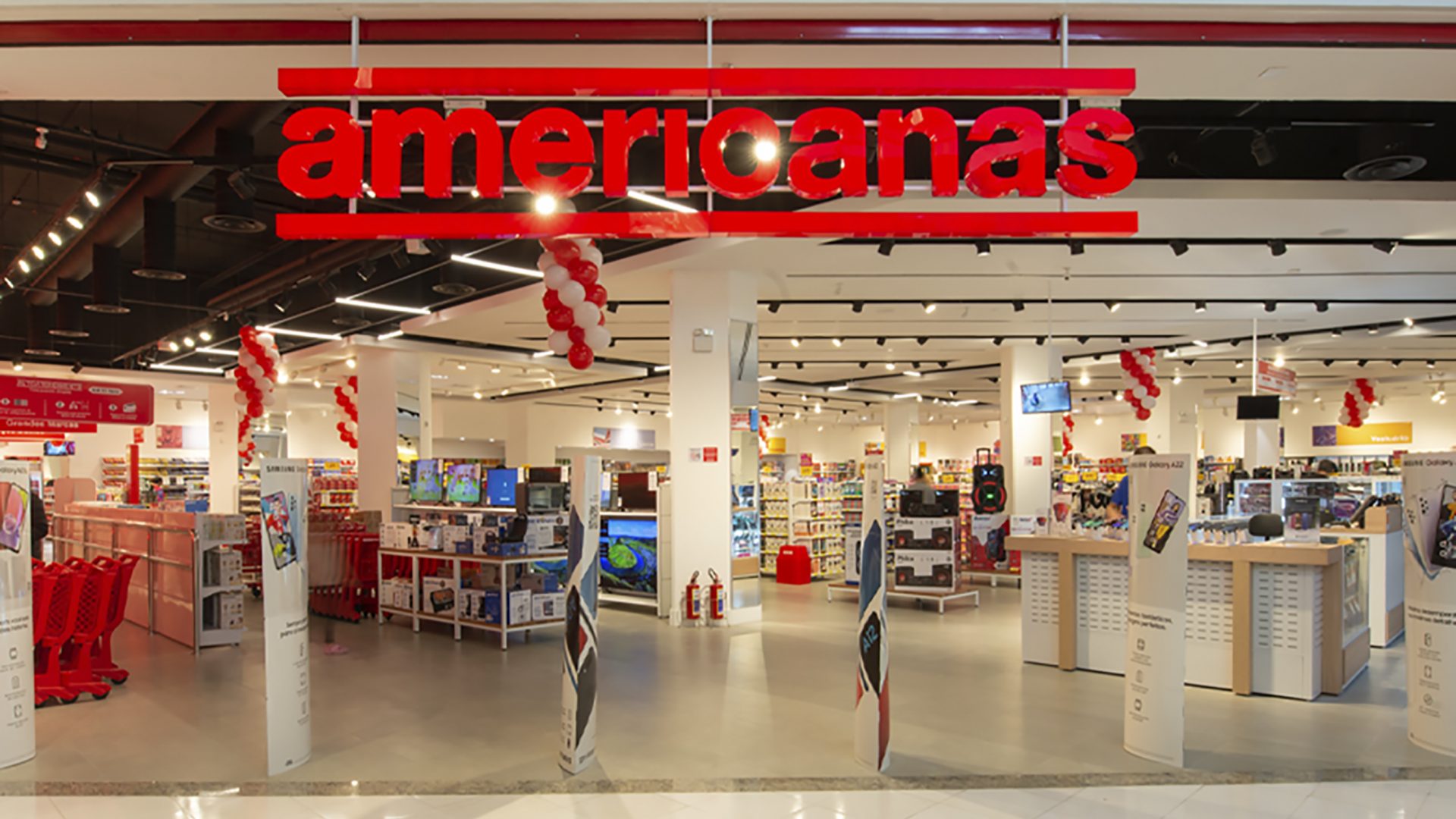 Fachada da Americanas; estágio