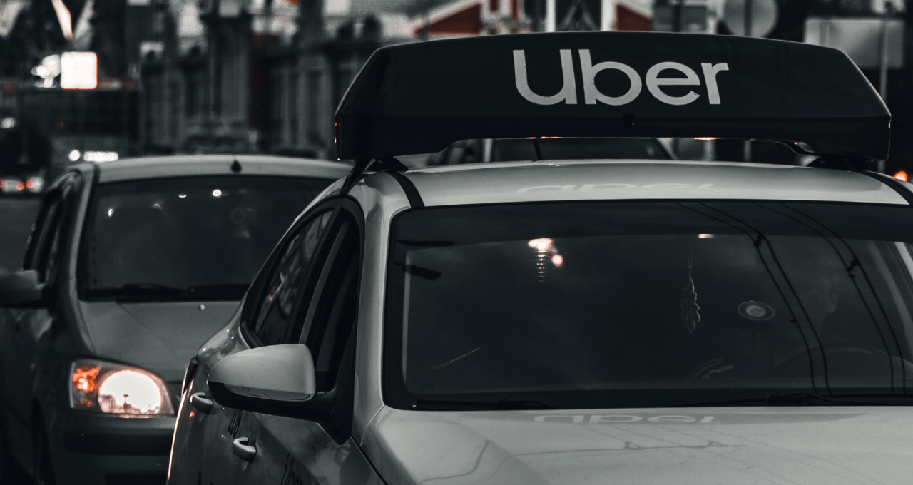 Uber não vale mais a pena? Existe um trabalho home office que não depende do preço da gasolina e pode pagar R$ 4.274 (sem faculdade e sem experiência)