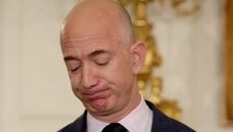 Trump pressionou, Bezos recuou: Com um telefonema do presidente, Amazon deixa de expor tarifas na nota fiscal