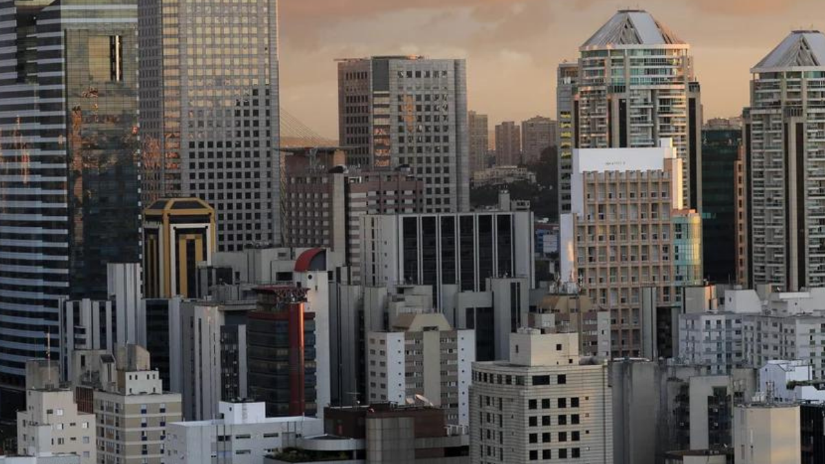 Prédios representado o portfólio de fundos imobiliários de tijolo