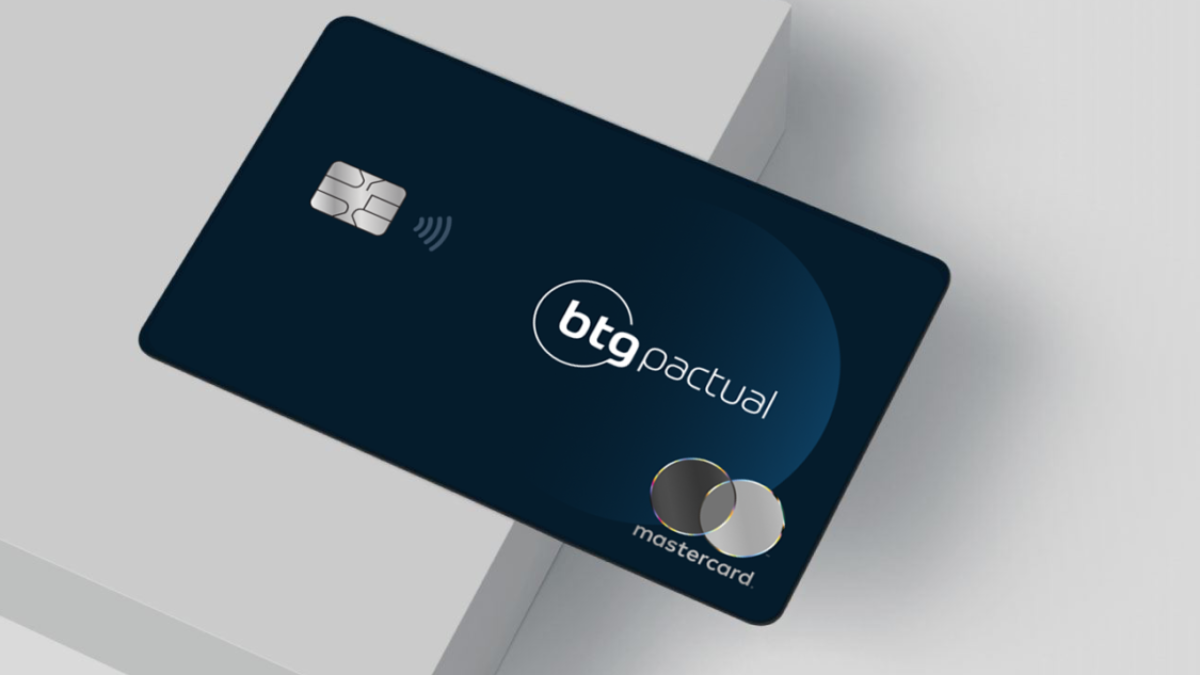 Cartão Black do BTG Pactual oferece IOF Especial, cashback e