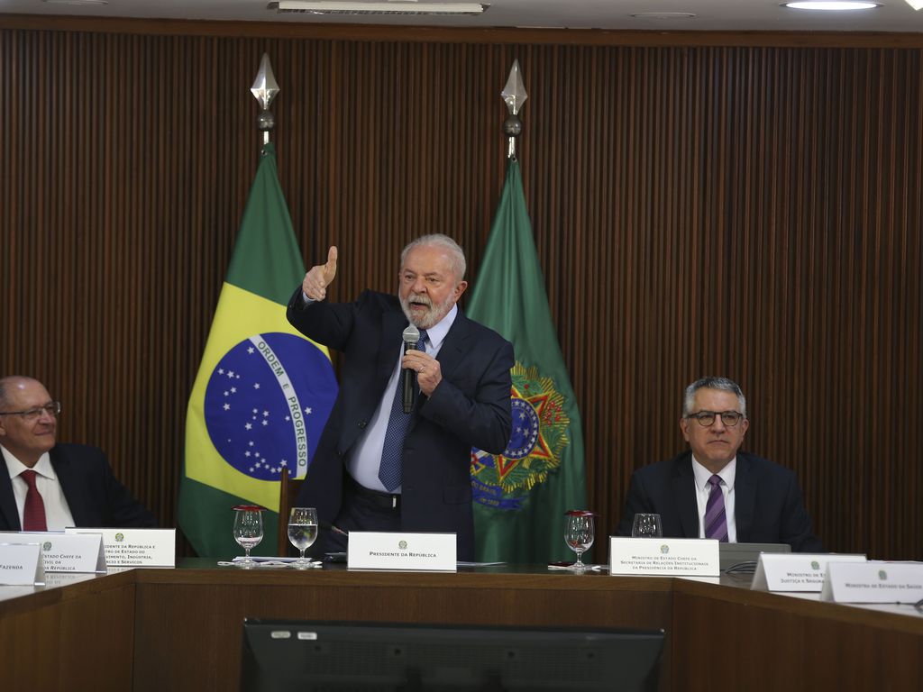 O presidente Luiz Inácio Lula da Silva se reúne com os governadores dos 26 estados e do Distrito Federal