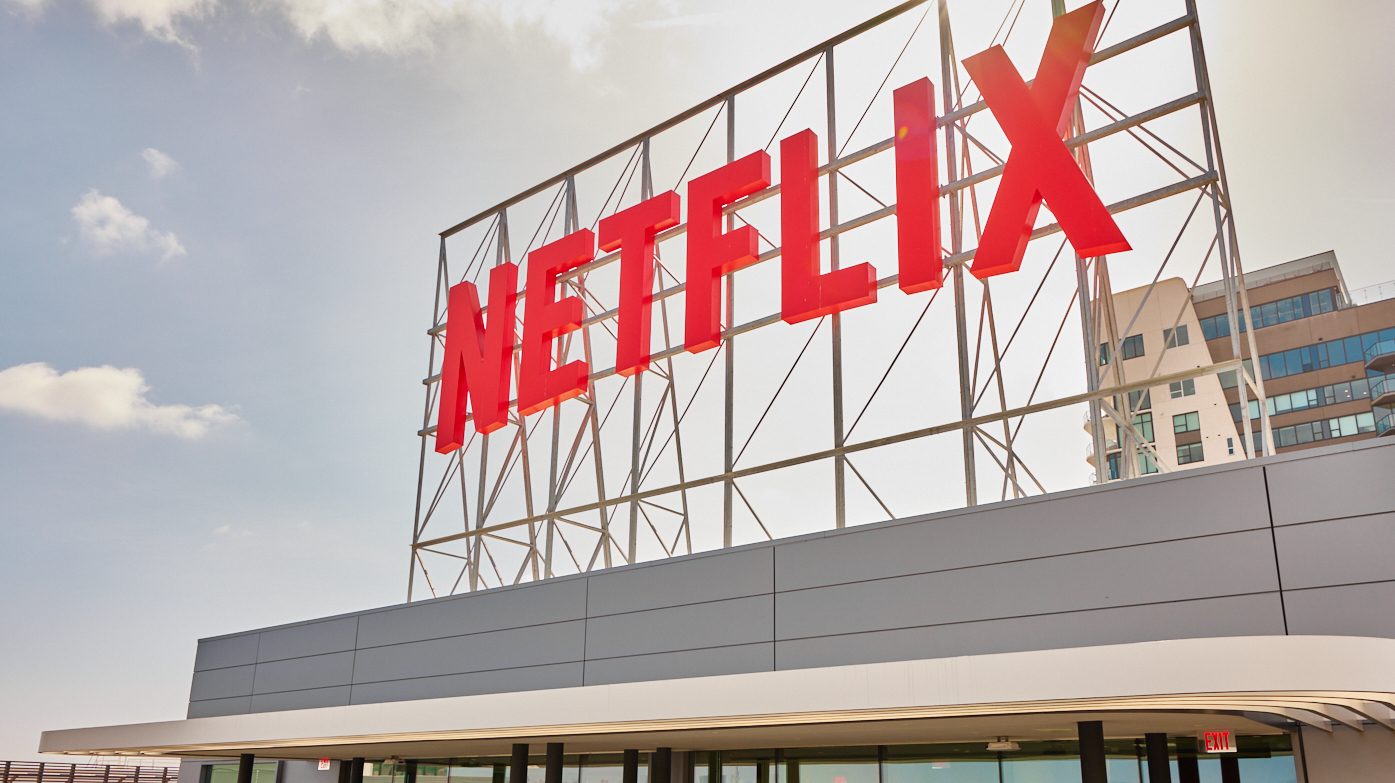 Usuários da Netflix cancelam inscrição após cobrança pelo
