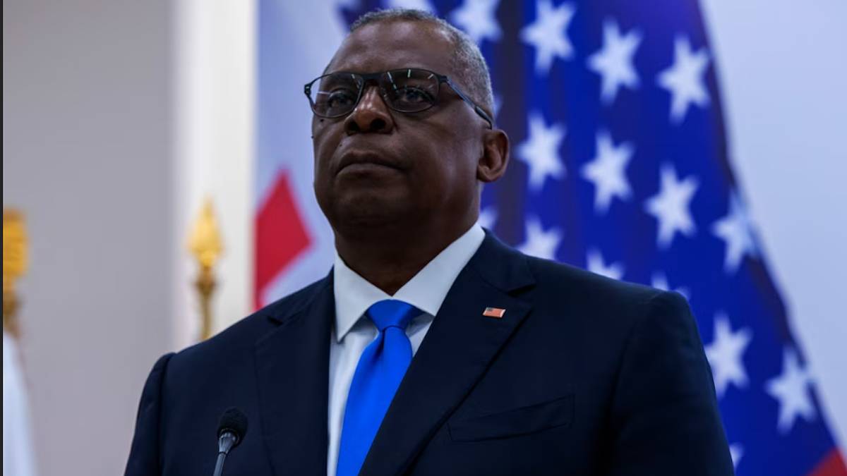 O secretário de Defesa Lloyd J. Austin III participa de uma coletiva de imprensa