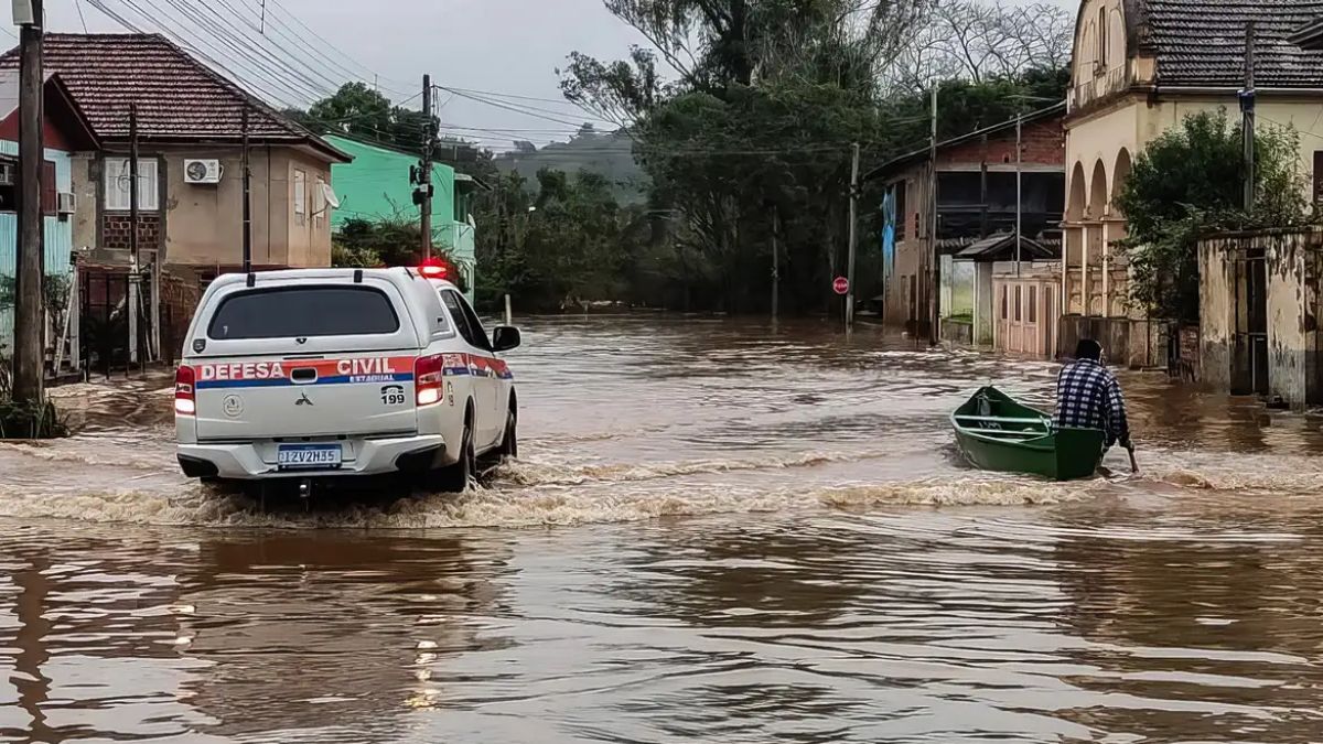 Enchente, desastre natural, efeito climático
