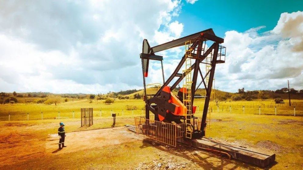PetroRecôncavo (RECV3)