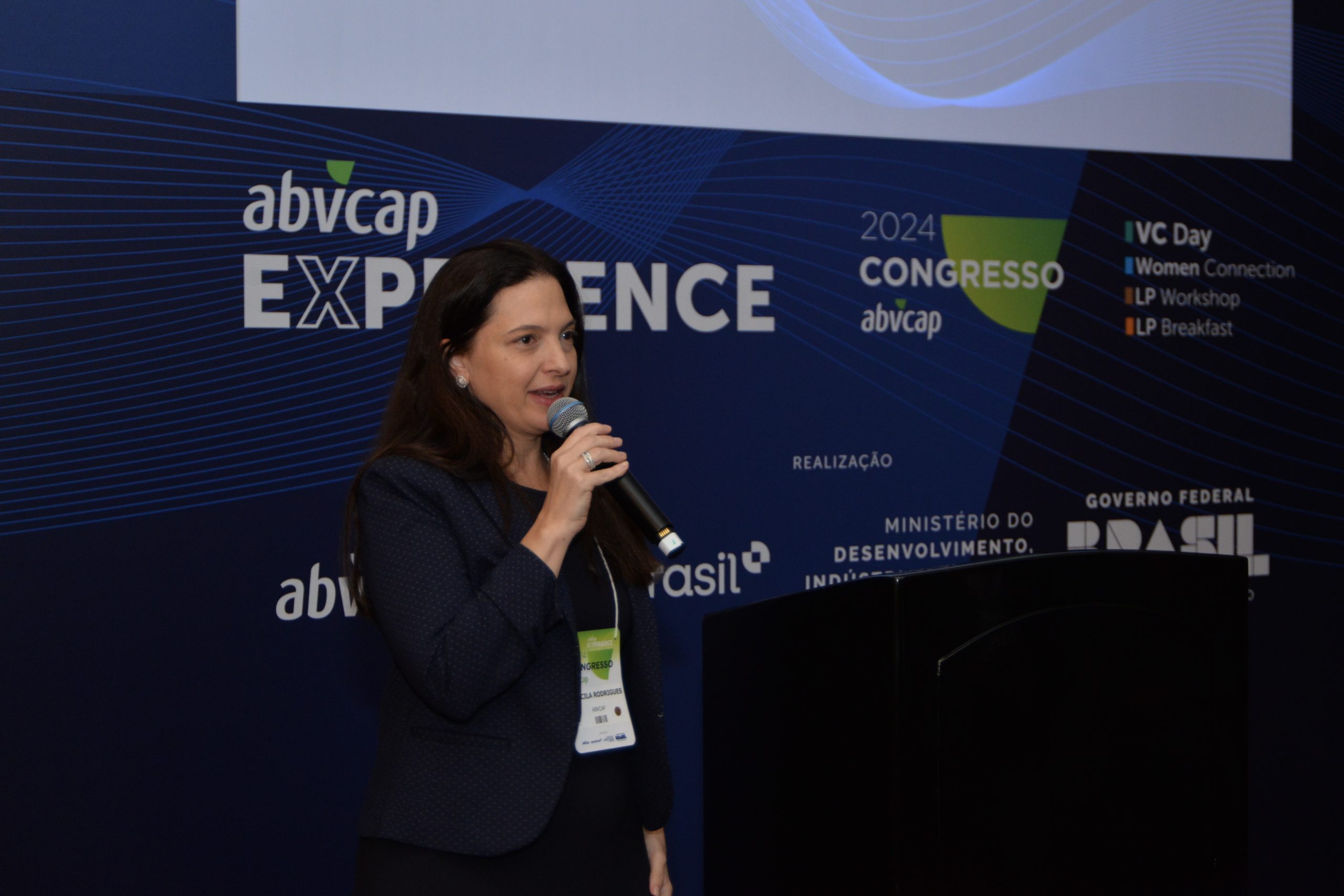 Priscila Rodrigues, sócia da Crescera Capital e presidente da ABVCAP, fala sobre a indústria de private equity e venture capital.