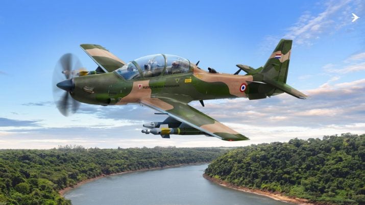 Jato militar Super Tucano da Embraer (EMBR3).