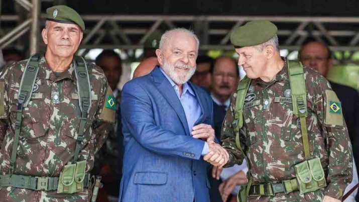 Lula participa da assinatura do termo de compromisso para implementação da Escola de Sargentos em Pernambuco, no Recife