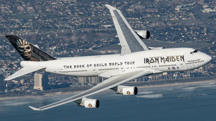 Ed Force One, o avião do Iron Maiden, vai virar lembrança entre fãs da banda