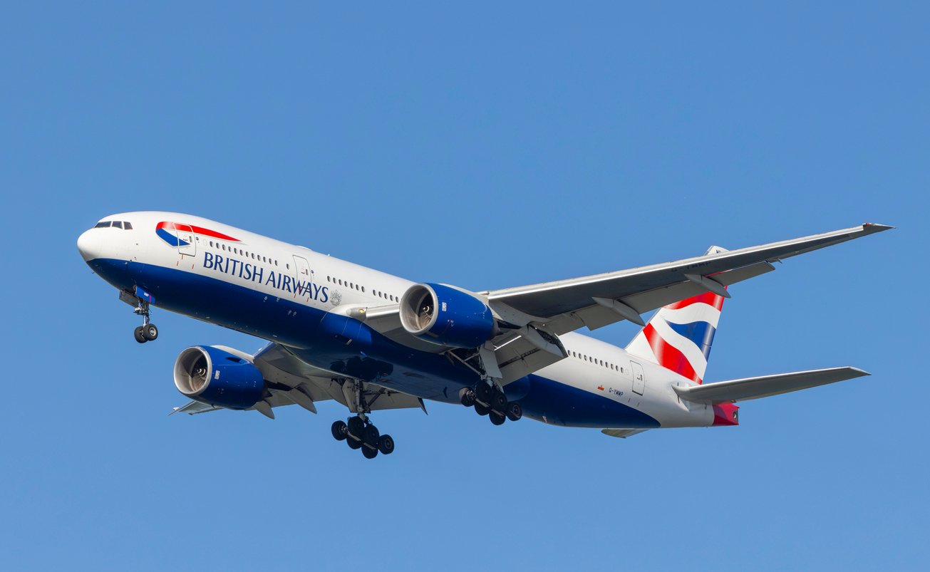 Ações do International Airlines Group (IAG.L), proprietário da British Airways, registraram queda após cancelamentos