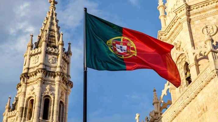 Governo português anuncia expulsão de 18 mil estrangeiros, incluindo brasileiros, e Itamaraty inicia conversas para entender a medida