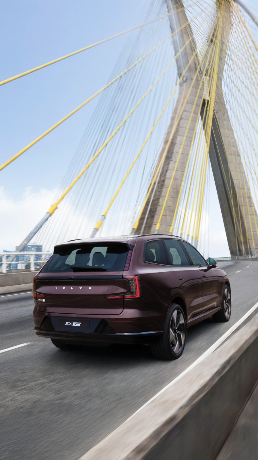 EX90 é considerado o carro mais seguro já produzido pela Volvo