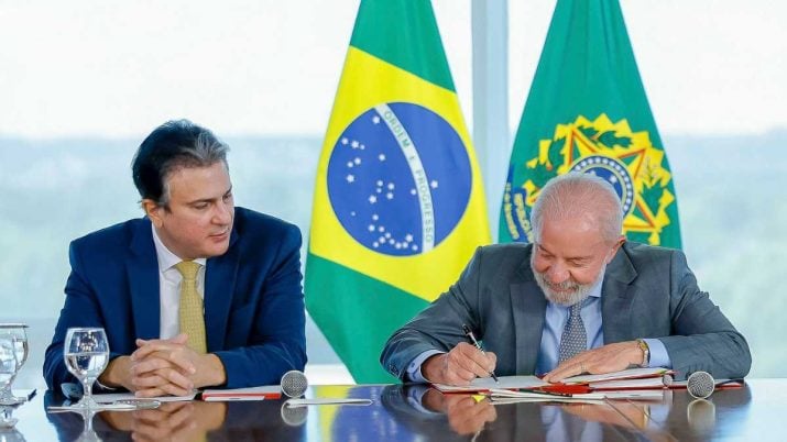 Ações de educacionais como Yduqs (YDUQ3) e Cogna (COGN3) caem forte após decreto que muda regras da Educação a Distância (EaD)
