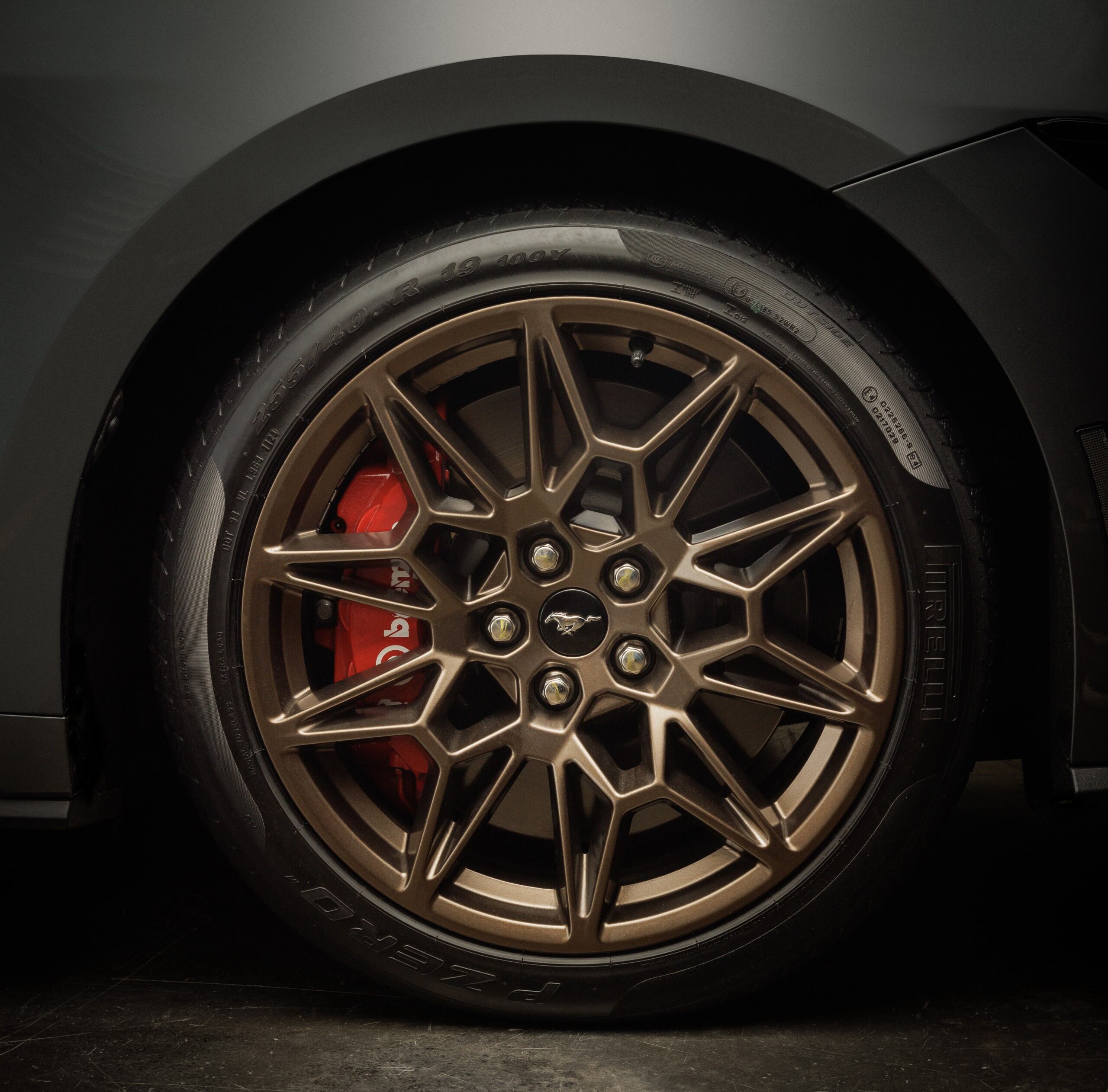 Ford Mustang GT Performance Manual