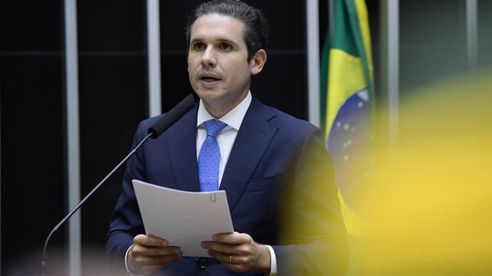 Plano alternativo ao IOF deve “evitar gambiarras” e Lula precisa entrar na negociação, diz Hugo Motta
