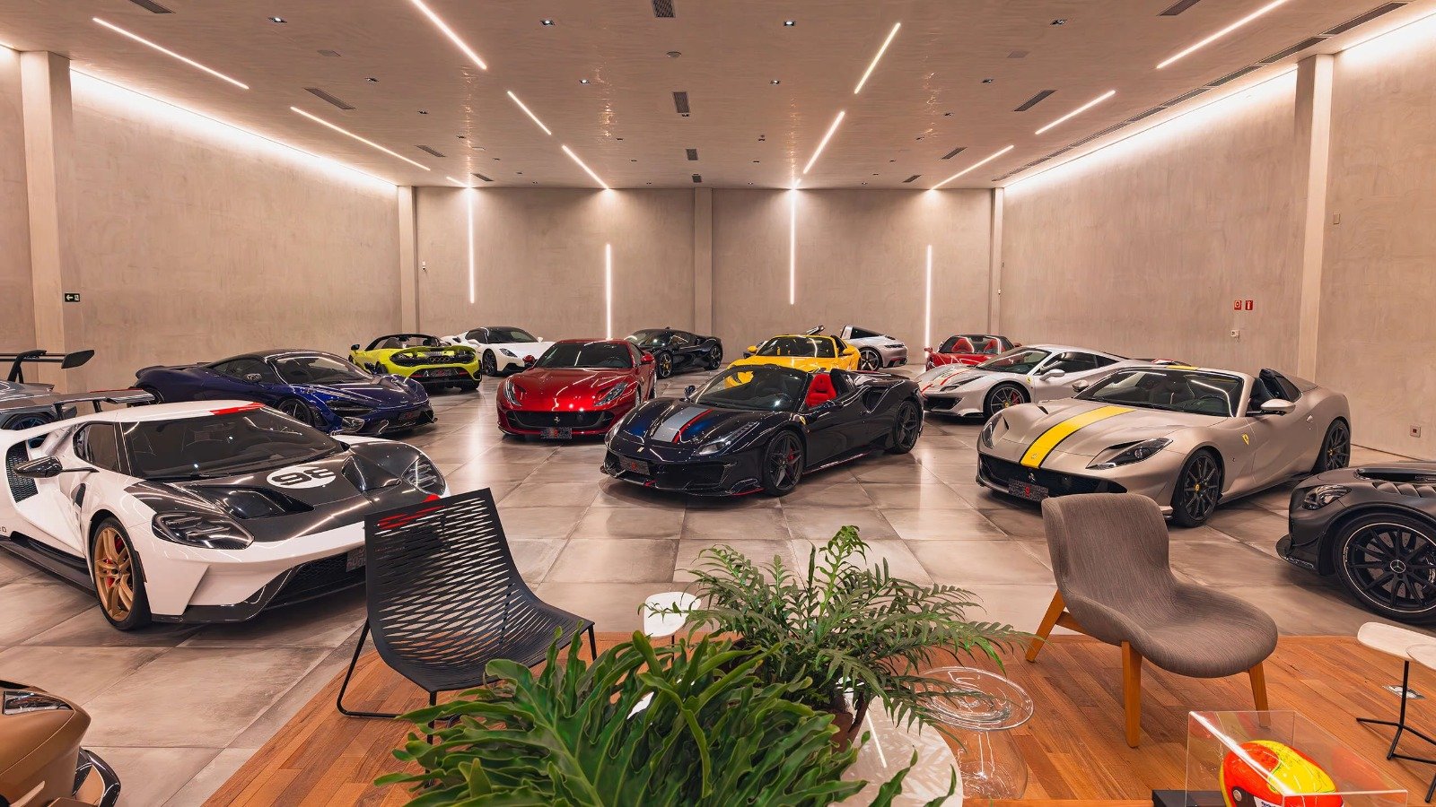 Paito Motors, em Araras, é exemplo da expansão do mercado de seminovos de luxo, forte no interior de estados como São Paulo