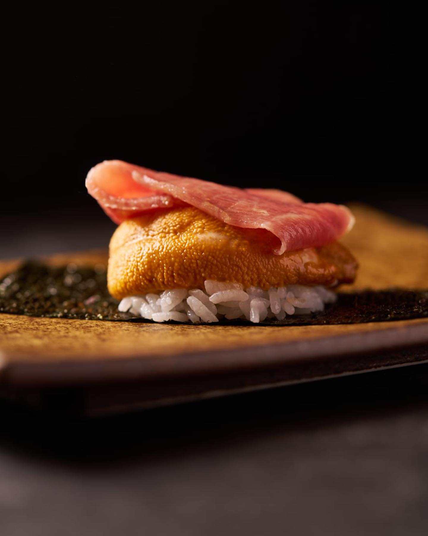Nigiri de atum: releitura Nikkei do Maido